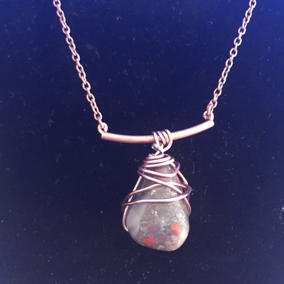 Necklace - Picture 1 of 3